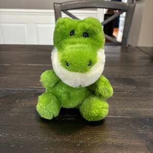 The Petting Zoo 6" Nuggetz Gator Alligator Plush With Pellets